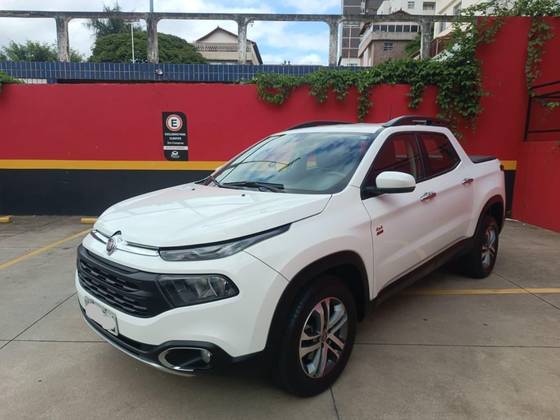 FIAT TORO 2.0 16V TURBO DIESEL FREEDOM 4WD AT9